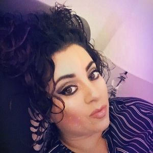 Meet your Posher, Vicky